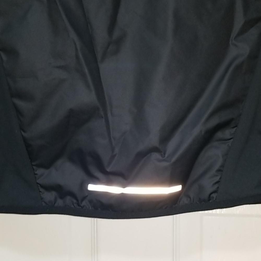 (SOLD) Nike AeroLoft Running Jacket Black Reflective - Picture 4 of 6